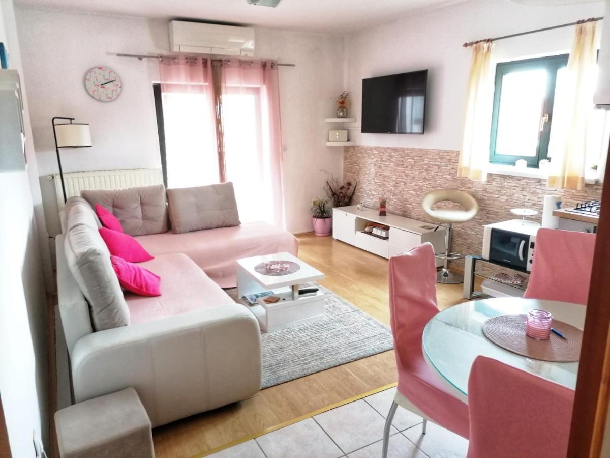 Luciana Apartment *